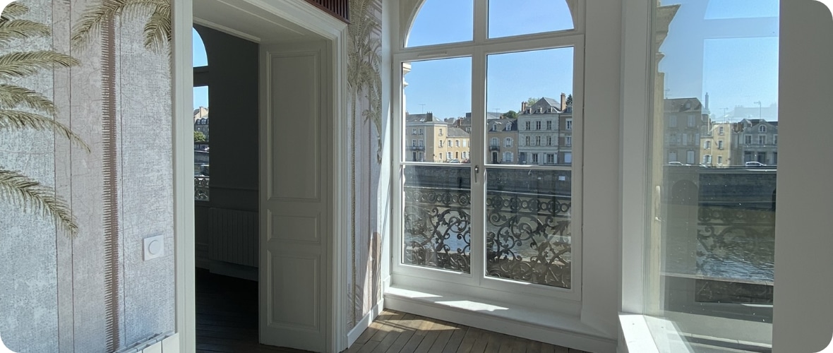 Vue fenêtre appartement